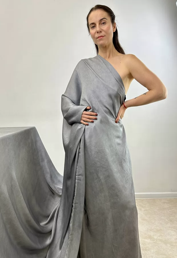 Атлас с тай-дай принтом от Fendi: вискозный, струящийся, роскошный 😍 - Ткани FF