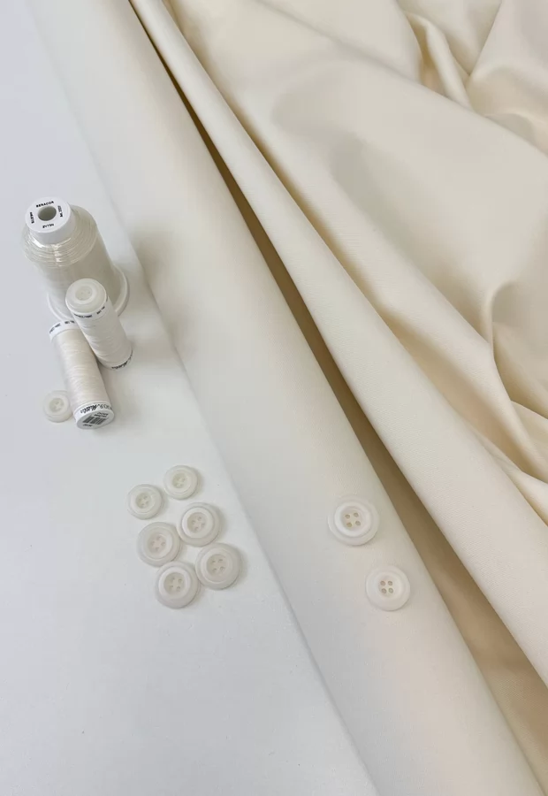 Молочная поливискоза от MAX MARA: подойдёт как для офисного костюма, так и для нарядного жакета 💫  - Ткани FF Москва