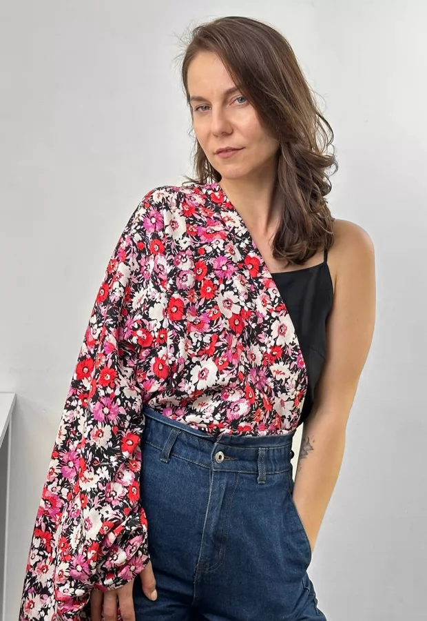 Яркая цветочная вискоза: две расцветки на выбор 😍 - Ткани FF