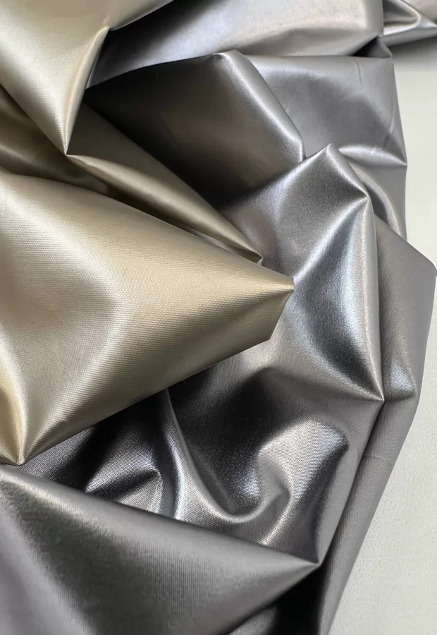 Плащевые ткани металлик: тренд этого сезона 💫 - Ткани FF
