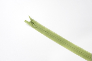 Молния травянисто-зеленая потайная 60 см YKK C-22 03032134