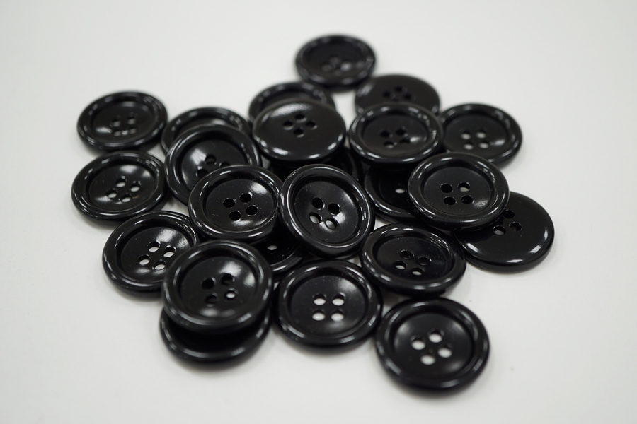 Пуговица костюмно-плательная пластик черная 20 мм PRT-j 02092110