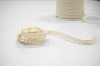 Бельевая декоративная резинка 1 см молочная Michele Letizia-KR-2E 4012210