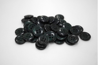 Пуговица перламутровая костюмно-рубашечная пластик чёрно-изумрудная 15 мм- (G1)  6012291