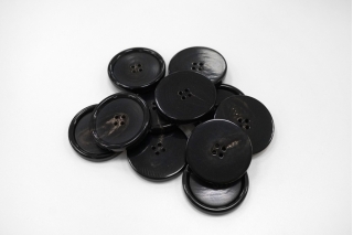 Пуговица костюмно-пальтовая пластик чёрно-коричневая 33 мм под рог (R1) 7032202