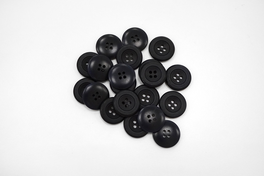 Пуговица матовая плательно-костюмная пластик чёрная 19 мм-(G)- 6032220