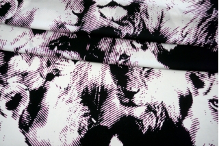Тонкий вискозный холодный трикотаж львы Roberto Cavalli TRC H41/U10 18022203