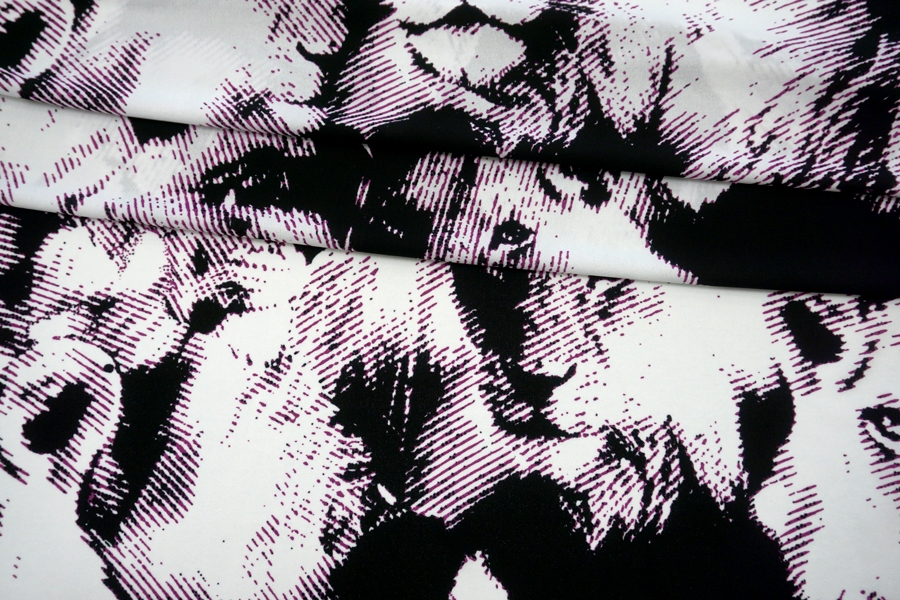 Тонкий вискозный холодный трикотаж львы Roberto Cavalli TRC H43/9 U10 18022203