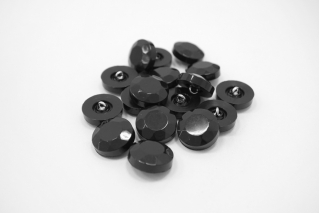Пуговица глянцевая многогранная костюмно-пальтовая пластик чёрная 20 мм (S1) 3012250