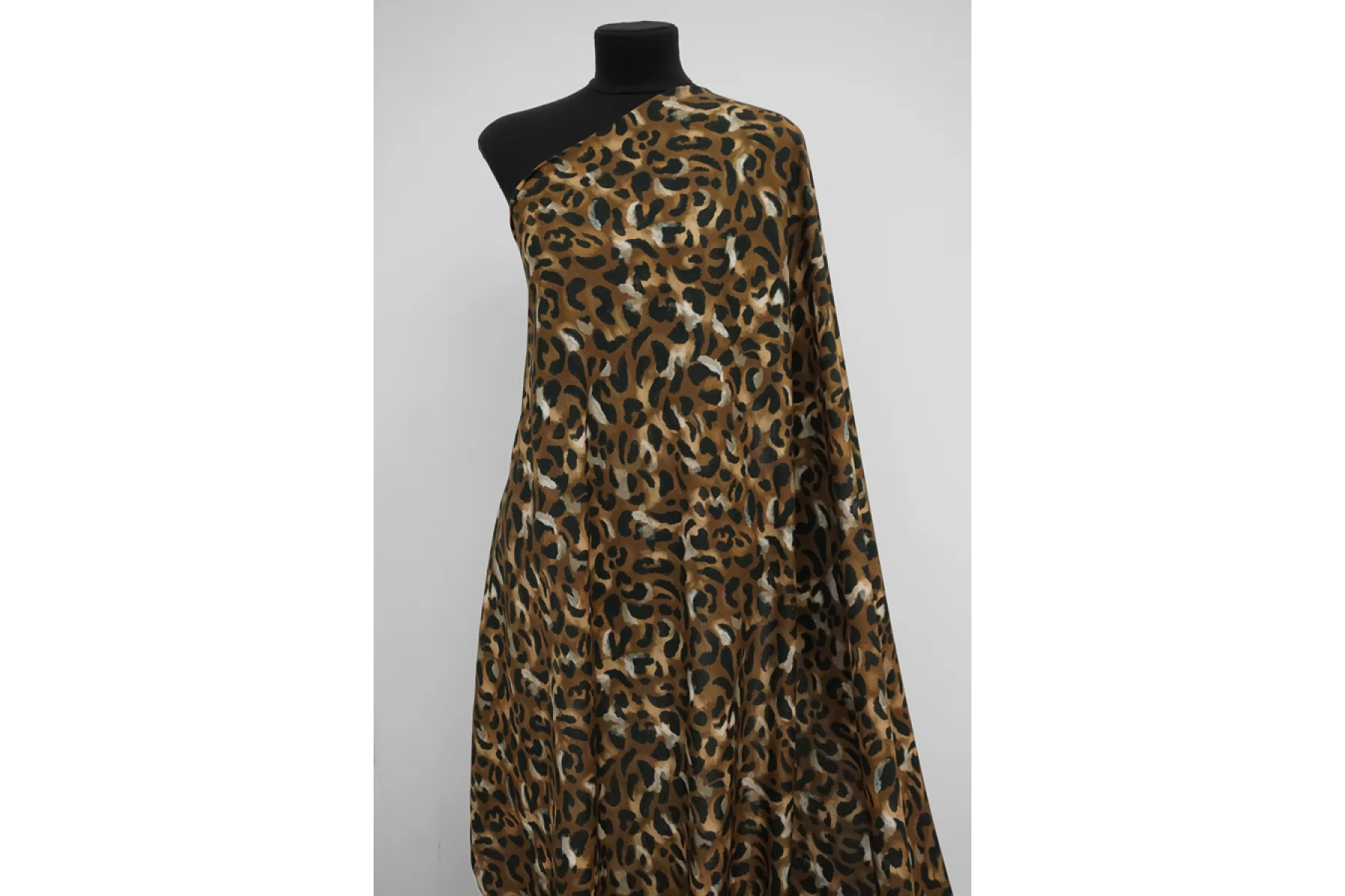 Вискоза креповая жаккардовая Леопард KZ H21/8/H40 10042316