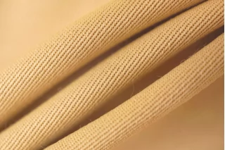 ОТРЕЗ 1,55 М Костюмно-плательная вискоза Песочная CVC (16) 11042302-5