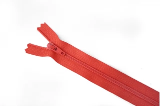 Молния пластиковая YKK Красная L11 19,5 см 1092370