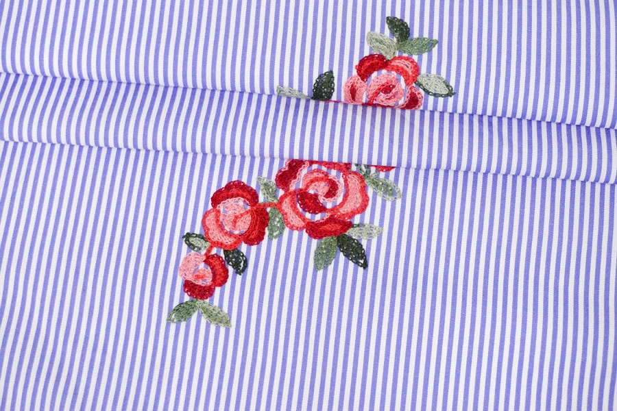 ОТРЕЗ 0,5 М ДЕФЕКТ Хлопок с цветочной вышивкой MAX MARA в синюю полоску MM (ДФ4) 16022420-4 ОТРЕЗ 0,5 М ДЕФЕКТ Хлопок с цветочной вышивкой MAX MARA в синюю полоску MM (ДФ4) 16022420-4