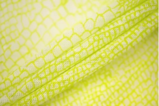 ОТРЕЗ 0,5 М  ДЕФЕКТ Льняной трикотаж MAX MARA Салатово-молочная рептилия MM (ДФ4) 17022442-2