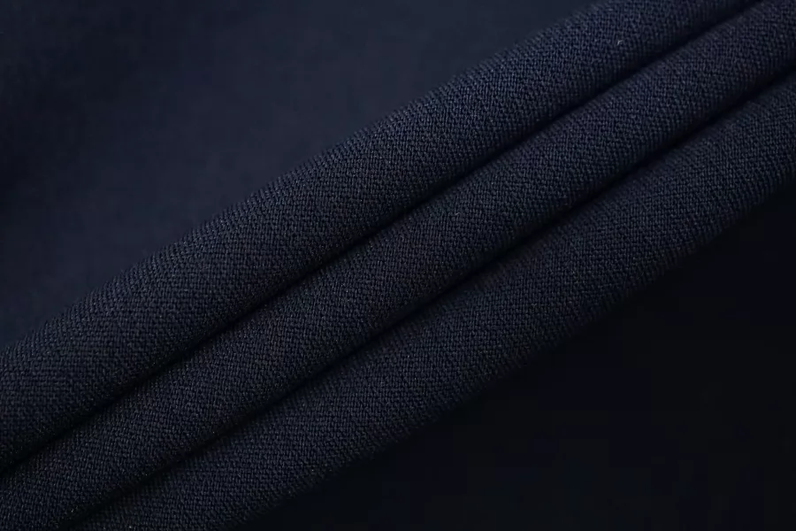 ОТРЕЗ 0,4 М ДЕФЕКТ Поливискоза костюмно-плательная MAX MARA Тёмно-синяя MM (ДФ8) 1102548-3