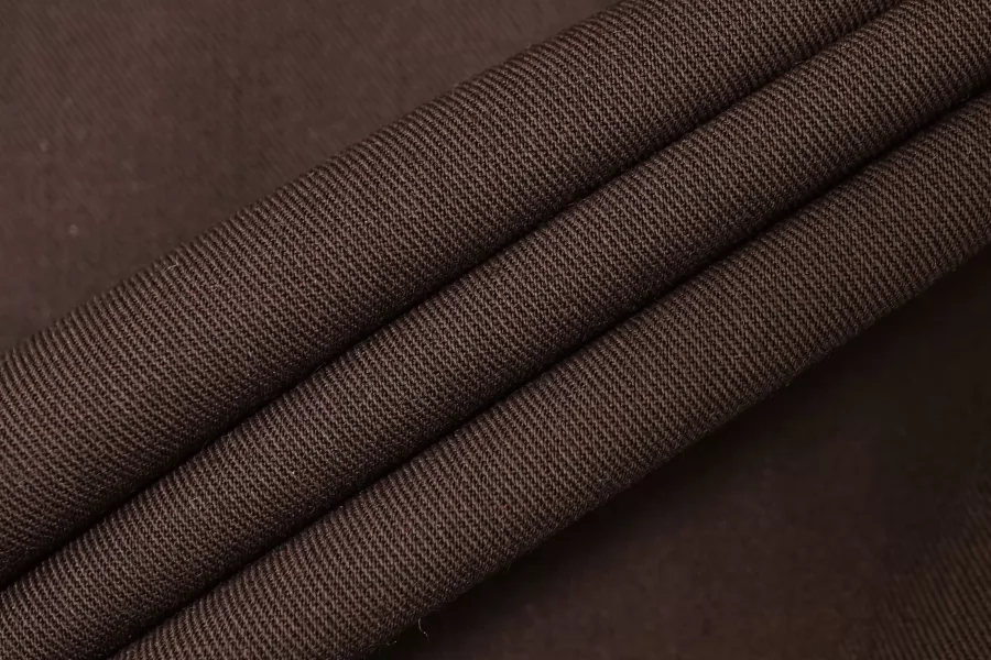 Поливискоза костюмно-плательная Горький шоколад  IDT H63/3 G30 20112564