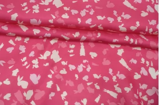 Атласная вискоза плательно-блузочная Зайчики на розовом CVC H21/9 i70 21112557