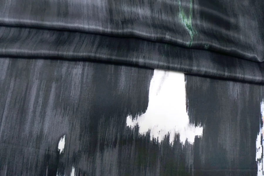 Атлас шёлковый MAX MARA КУПОН Тёмно-серый с цветами MM H31 N30 30092547 Атлас шёлковый MAX MARA КУПОН Тёмно-серый с цветами MM H31 N30 30092547