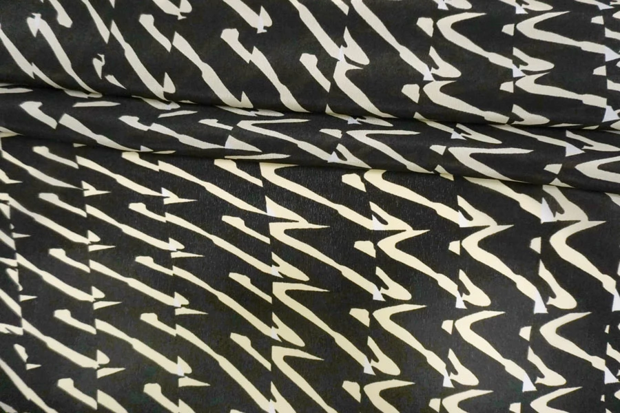 Крепдешин шелковый MAX MARA Абстракция чёрно-молочная MM H28/1 N40 30092578