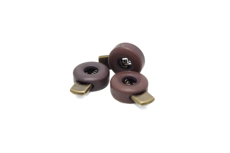 Фиксатор для шнурка   коричневый  (Z2) 17112506