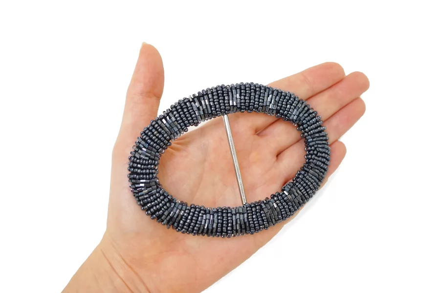 Пряжка  с бисером графит 11х75 мм (W-3) 25112501