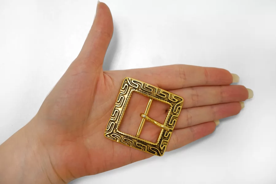 Пряжка металл золотая 45х45 мм (T-3) 25112585