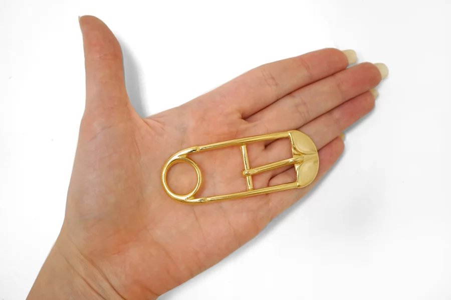 Пряжка металл золотая 75х35 мм (T-3) 25112587