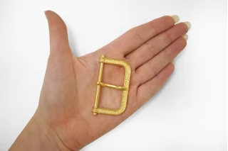 Пряжка металл золотая 30х50 мм (T-3) 25112588