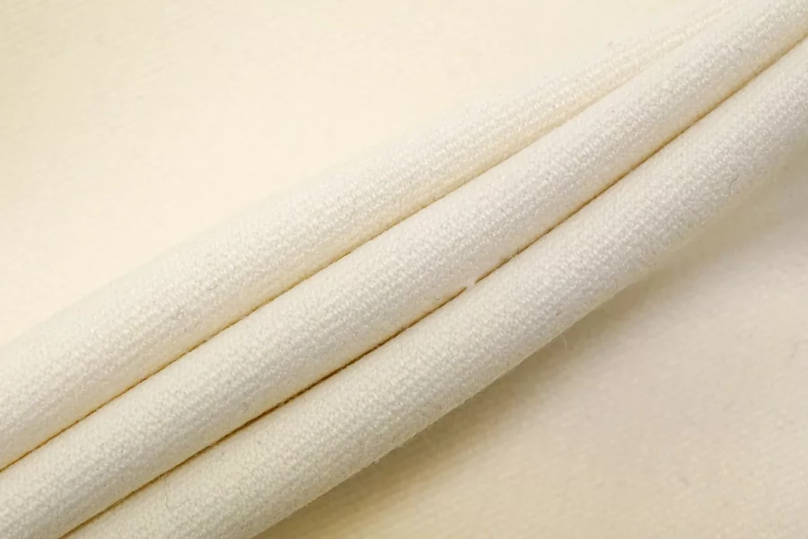 Поливискоза костюмно-плательная MAX MARA Молочная MM H63/3 AA30 1102576