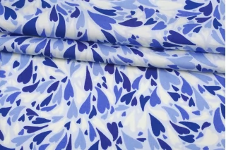 Атласная вискоза плательная Сердечки на голубом SMF H21/10 H30 15052510