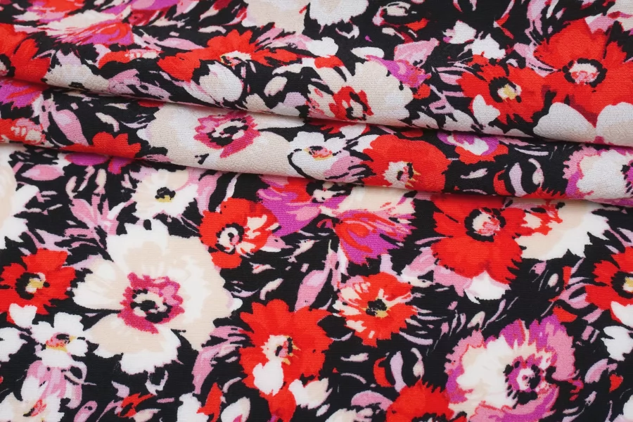 Вискоза креповая плательная Цветы розовые на чёрном SMF H21/7 i40 15052523