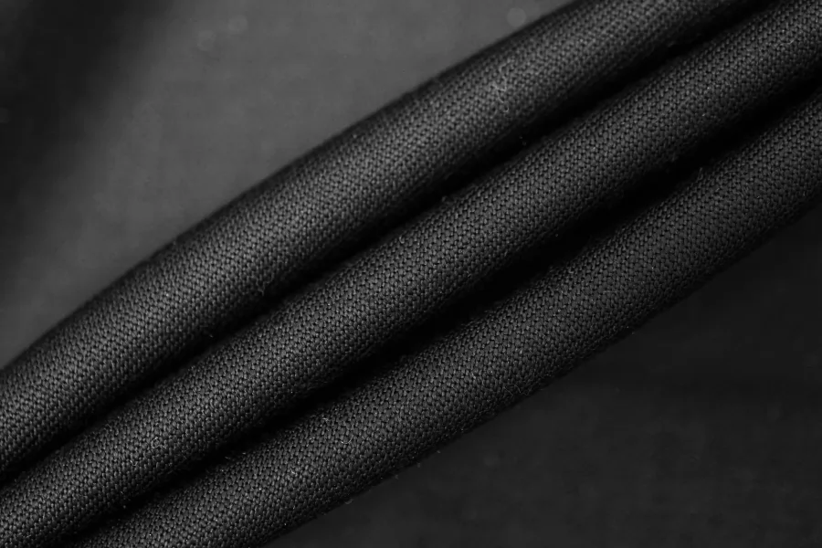 Костюмно-плательная полированная шерсть Черная BNC H59/6 JJ70 21052531