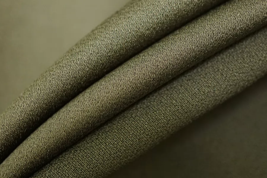 Кади вискозная креп-атлас Тёмно-зелёная BL H22/2 J40 3062504