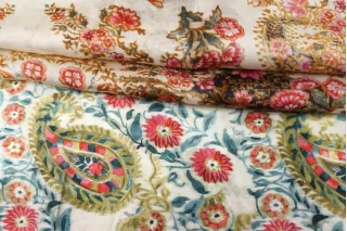 Атласная вискоза плательно-блузочная Max Mara Каймовая платочная КУПОН MM H21/3 H30 14042562