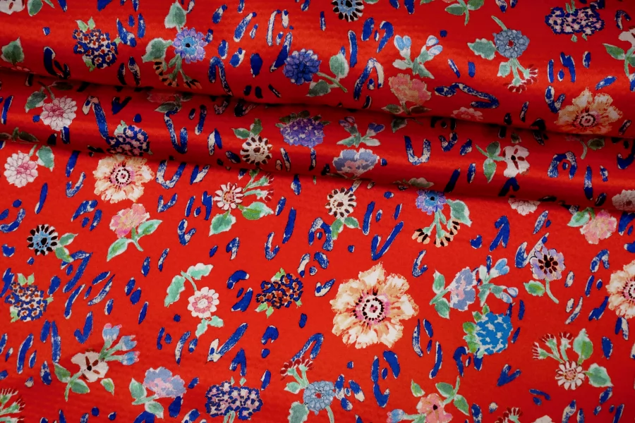 Атласный сирсакер шёлковый плательно-блузочный FORTE FORTE Цветы на красном TRC H31/1 N30 12122555