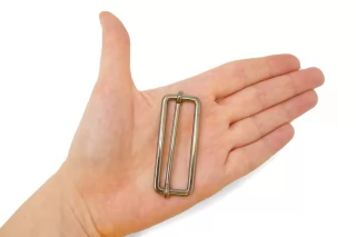 Регулятор длины ремня серебристый 60х25 мм (V-3) 15112527