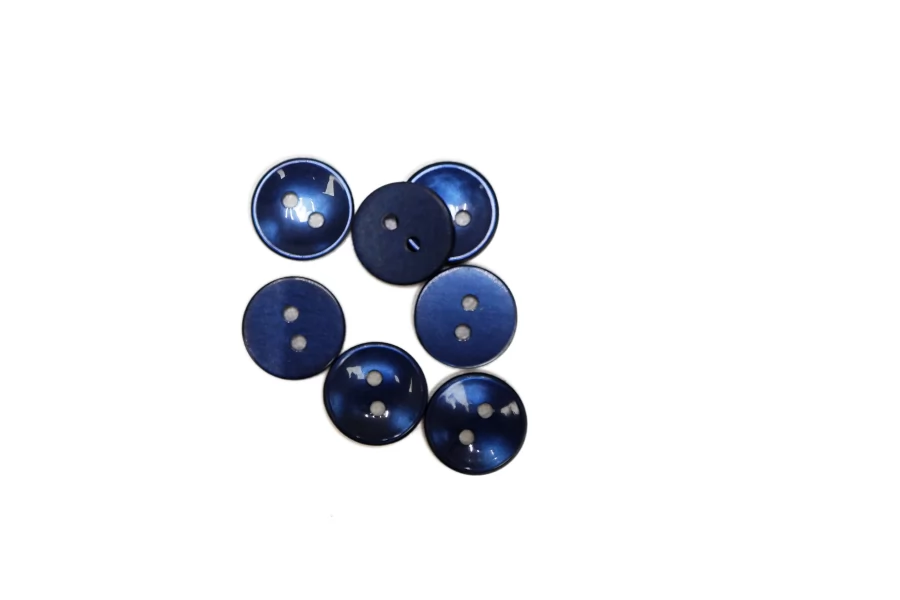 Пуговица  пластик 12 мм темно-синяя  (R-3) 17112526