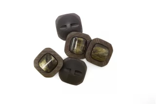 Пуговица пластиковая на ножке коричневая с перламутровой вставкой 25 мм (L-3) 26112579