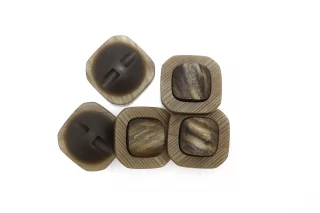 Пуговица пластиковая на ножке светло-коричневая с перламутровой вставкой 25 мм (L-3) 26112582