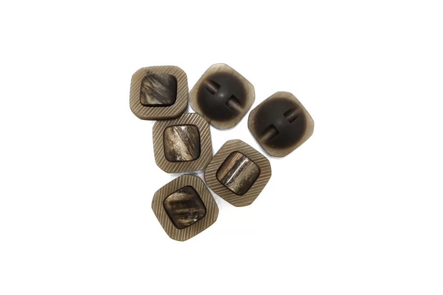 Пуговица пластиковая на ножке светло-коричневая с перламутровой вставкой  20 мм  (L-3)  26112583