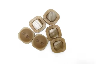 Пуговица пластиковая на ножке Бежевая с перламутровой вставкой 25 мм (L-3) 26112585