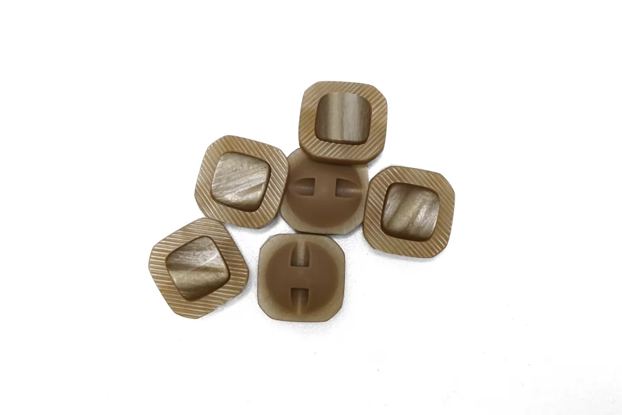 Пуговица пластиковая на ножке Бежевая с перламутровой вставкой  20 мм  (L-3)  26112586