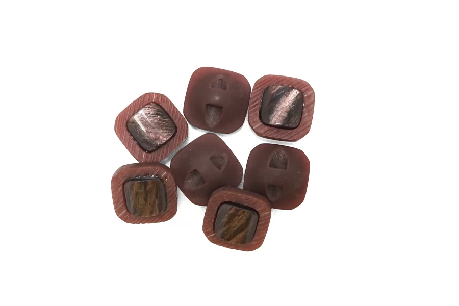 Пуговица пластиковая на ножке Бордовая с перламутровой вставкой  15 мм  (L-3)  26112590