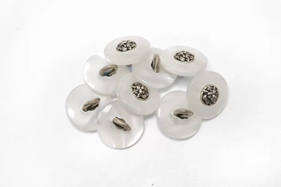 Пуговица пластиковая на ножке Белая с серебряной вставкой 15 мм  (К-3)   27112511