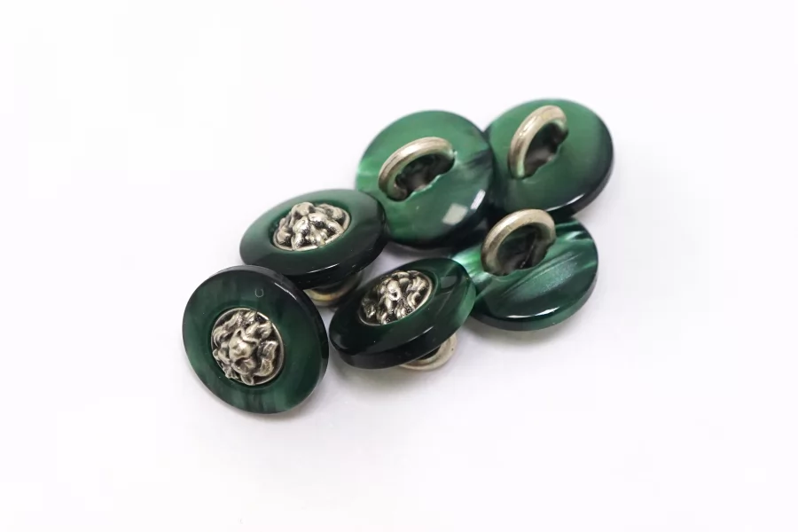Пуговица пластиковая на ножке Зеленая с серебряной вставкой 12 мм  (К-3)  27112515