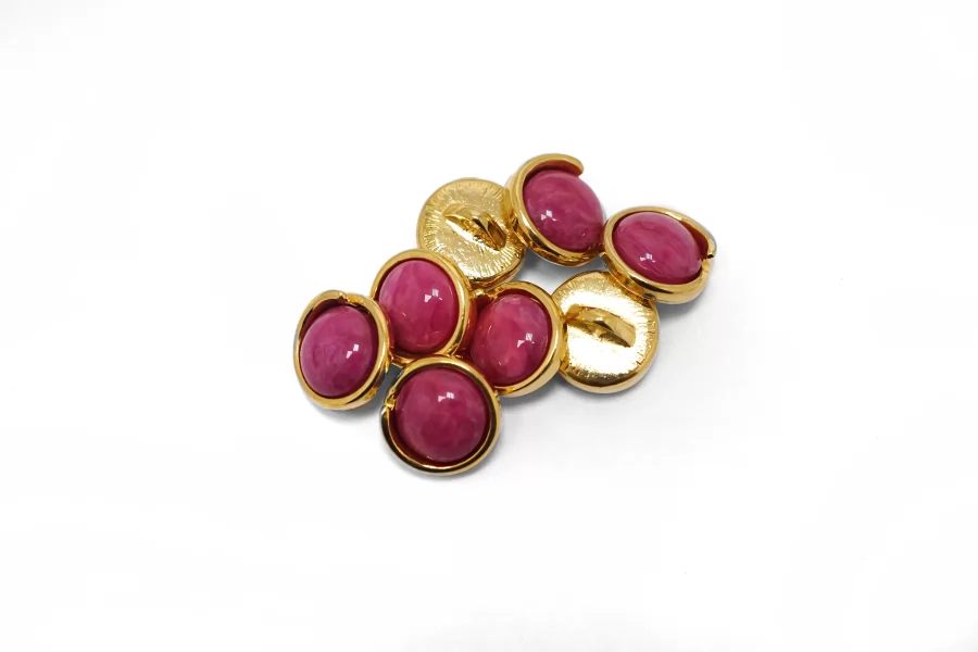 Пуговица металлическая золотая с розовым 12 мм  (К-3)  27112517