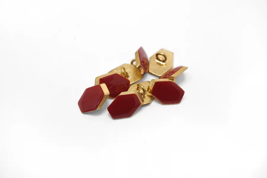 Пуговица  металлическая плательная  Красная 12 мм на 9 мм  (К-3)  27112533