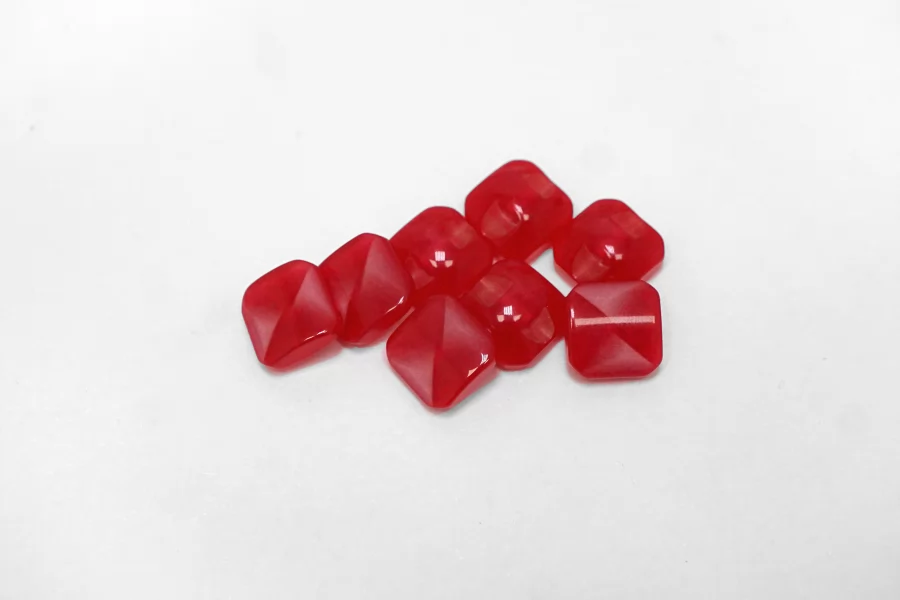 Пуговица пластиковая на ножке Красная 10 мм  ( J-3)  27112573