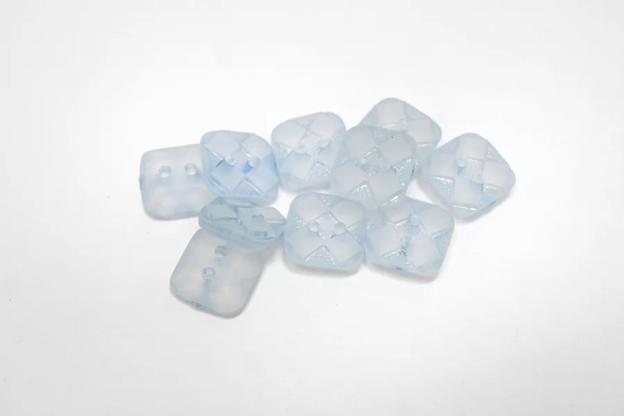 Пуговица пластиковая Голубая 12 мм  ( J-3)  27112580