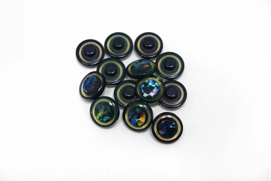 Пуговица пластиковая на ножке  Разноцветная 11 мм  ( J-3)  27112586